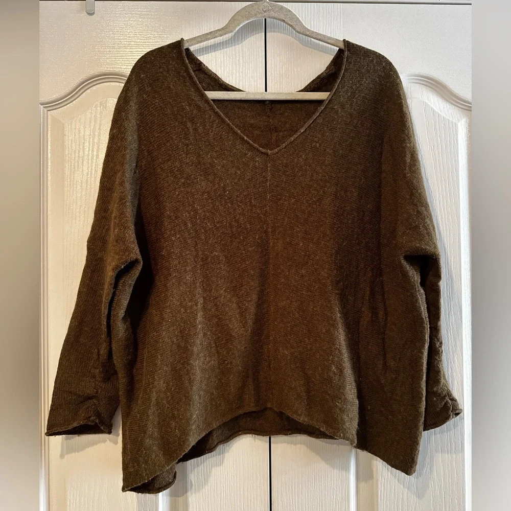 Free People Sadie Olive Green Dolman Sleeve V-Neck Sweater - Size M?